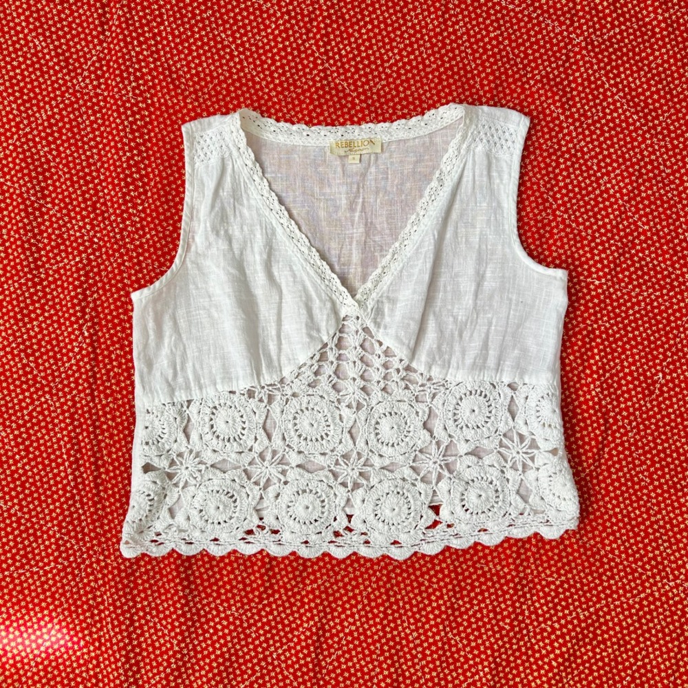 Rebellion Again vintage 2000s White Cotton Crochet Lace Trim Tank Top Small